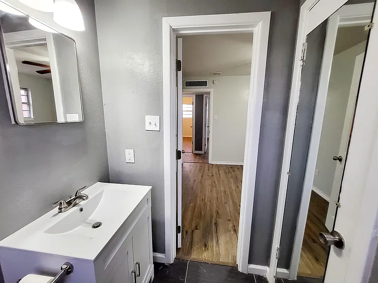 3505 Houston Ave — Photo 29