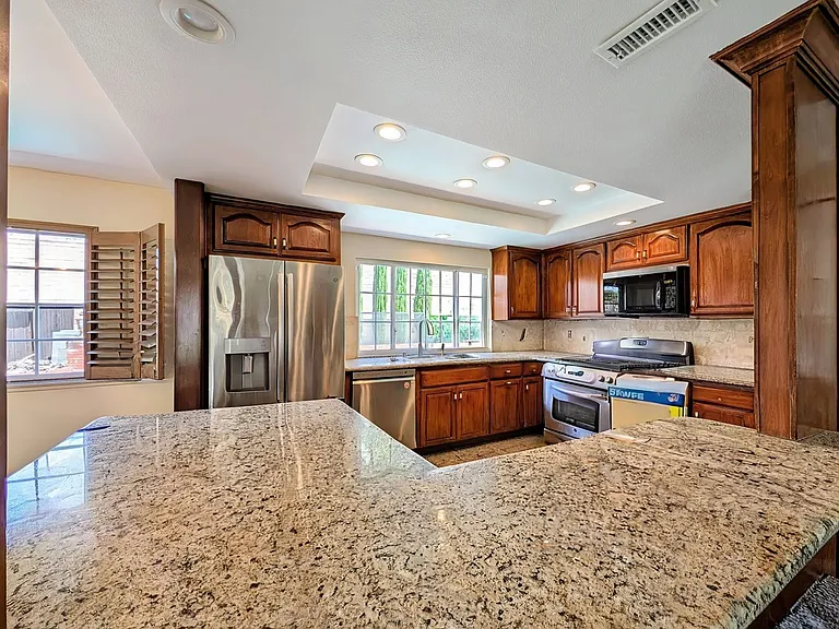 5517 E Edgemar Ave — Photo 13