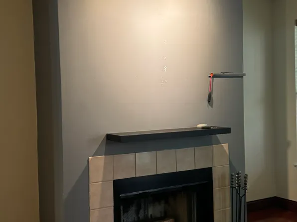 301 W Scott St APT 202, Chicago, IL 60610