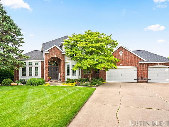 2nd image of 7809 Hidden Lake Dr