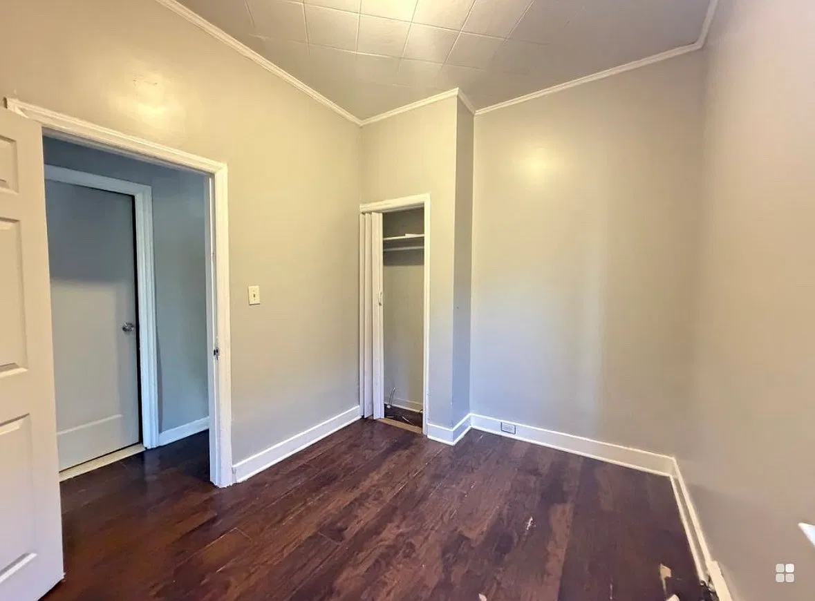 3 bed, 1000 sqft, $2,500 — Photo 4