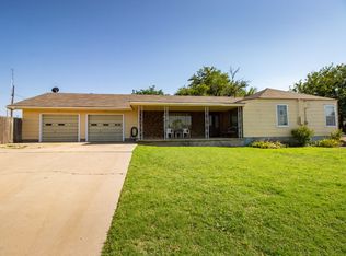 1038 Hedgecoke Dr, Borger, TX 79007