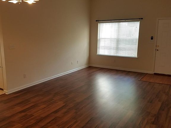 5th image of 326 Harvestwood Ct