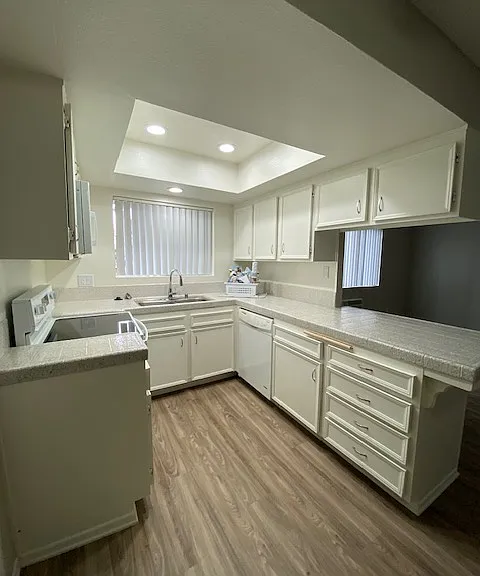 Wysteria Apartments — Photo 6