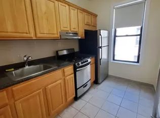 469 78th St #1C, Brooklyn, NY 11209