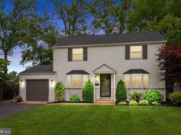 605 Lakevue Dr, Willow Grove, PA 19090