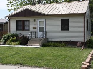 533 W 6th St, Winner, SD 57580