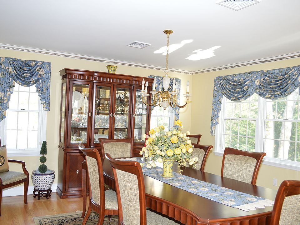 1st image of 405 Adirondack Dr