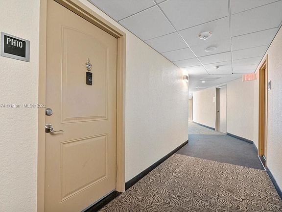 2nd image of 100 Bayview Dr Ph 10