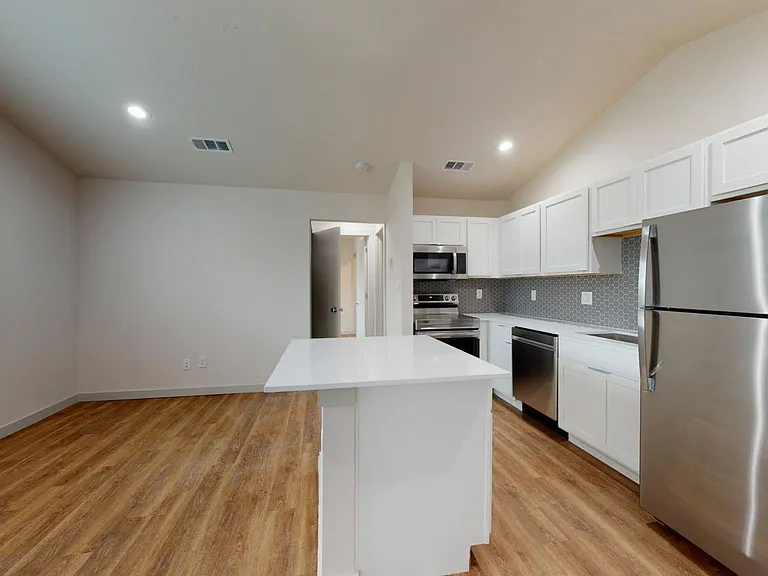 Lakewood Village — Photo 11