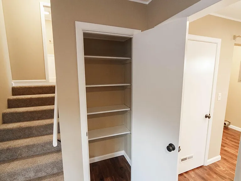 460 California St #4 — Photo 18