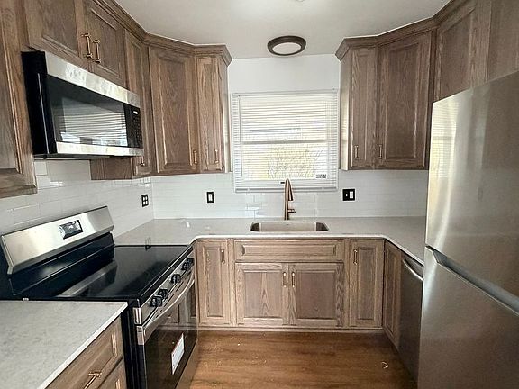 5th image of 433 Linwood Ave #1