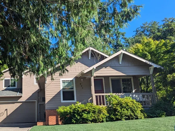 229 Cherry St, Silverton, OR 97381