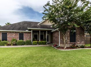 202 Stags Leap Ln, Broussard, LA 70518