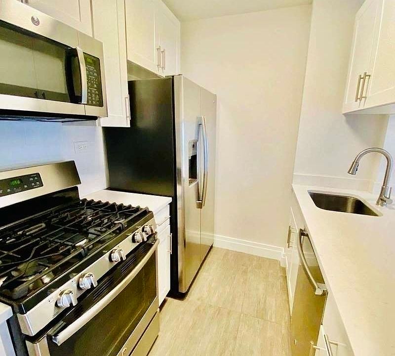 1st image of 151 E 31st St #E28c
