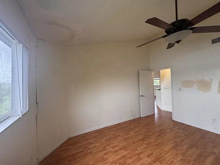 3409 NW 44th St — Photo 13