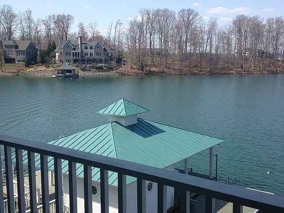 4th image of 325 Upland Shores Dr