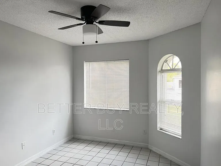 25 Plain View Dr #B — Photo 9