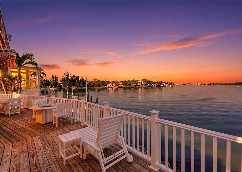 33 Starboard Dr, Venice, FL 34285 | MLS #A4685555 | Zillow