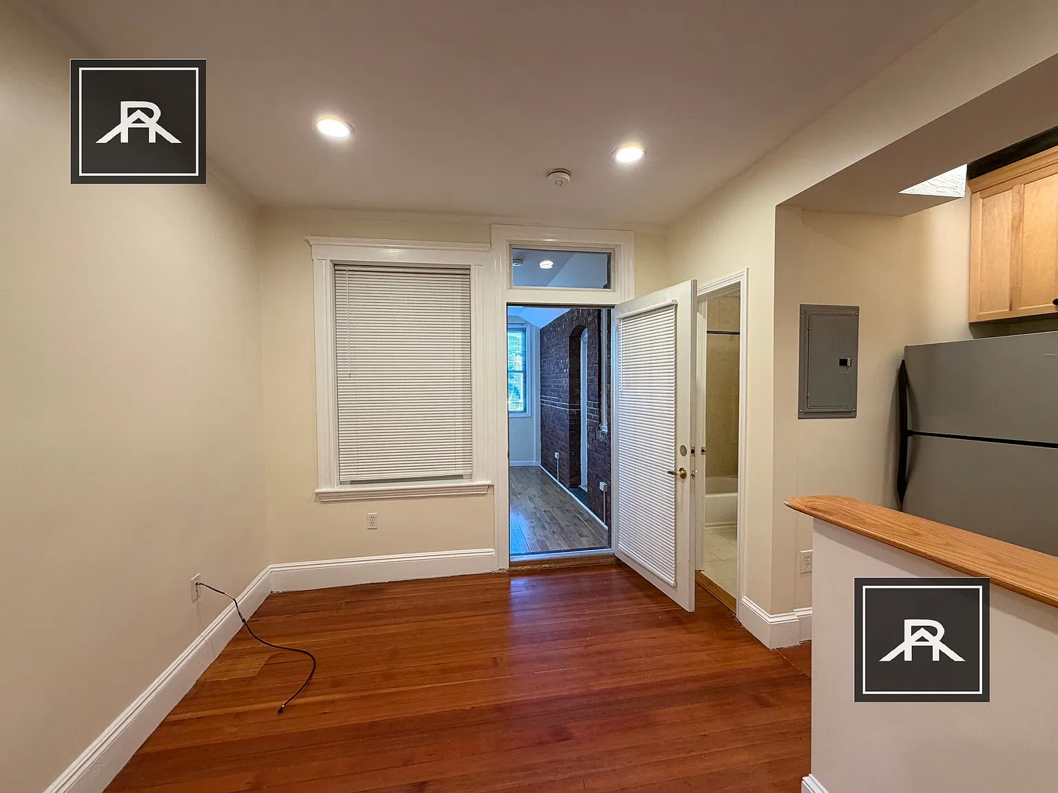 2 bed, 1.0 bath, $2,900 — Photo 4
