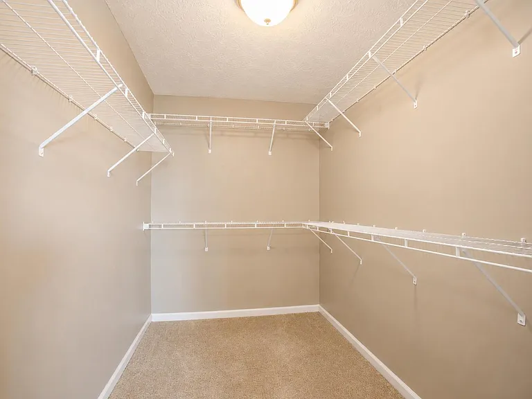 3937 Amethyst Dr — Photo 18