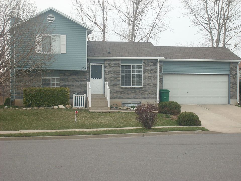 Quiet neighborhood in cul-de-sac