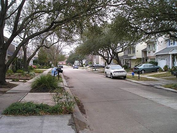 3rd image of 817 Old Metairie Dr
