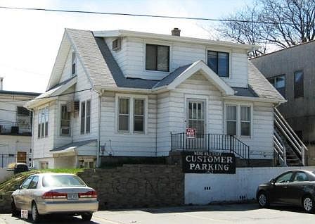 1st image of 4901 Leavenworth St