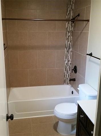 2nd image of 8007 Treehouse Ln