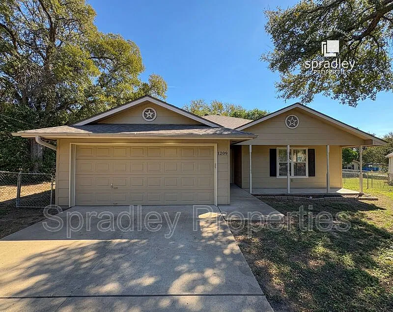 1209 N Blair St