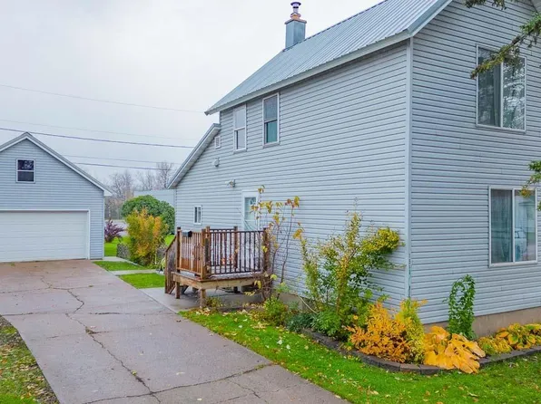 1513 9th St S, Virginia, MN 55792