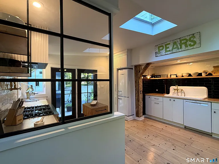 25 E Shore Rd — Photo 6