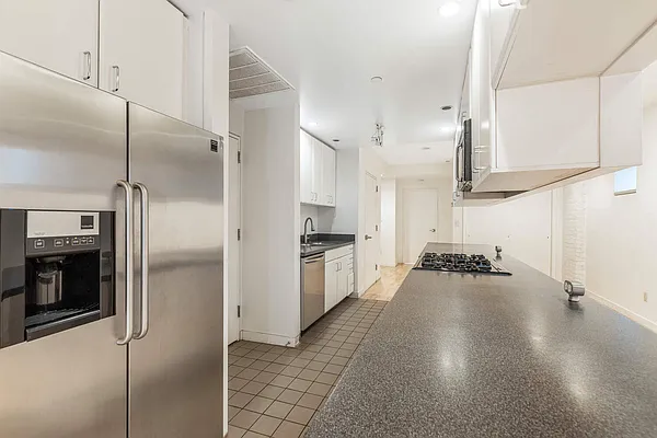 Rented by Compass | media 20