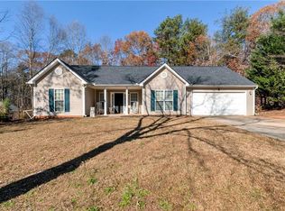 325 Ivy Hills Cir, Mount Airy, GA 30563