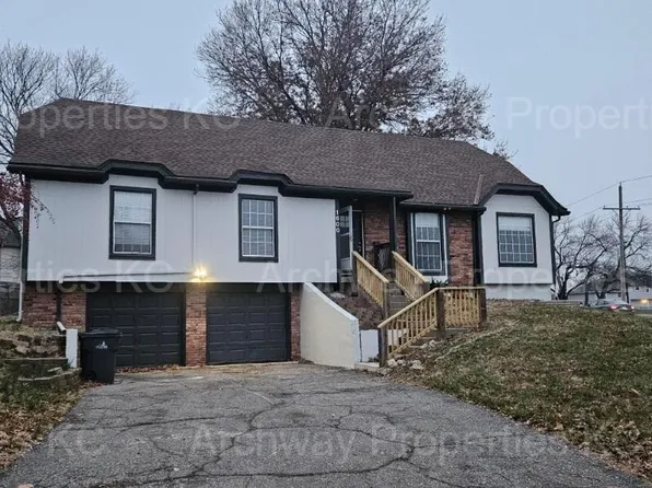 1600 W Elm Ter, Olathe, KS 66061