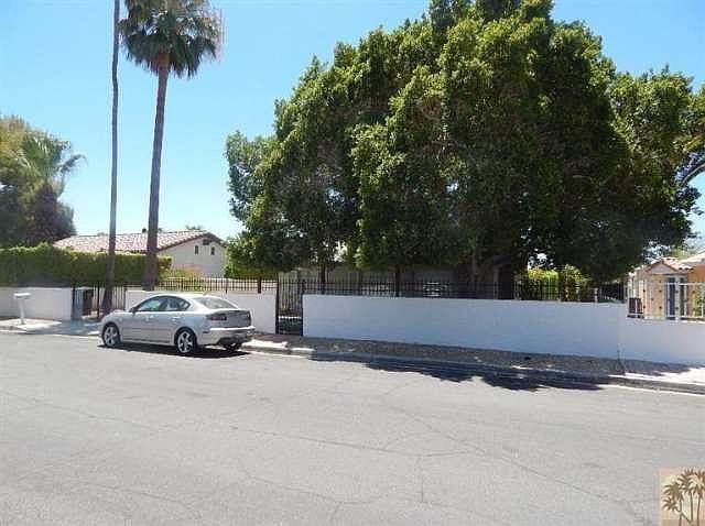 1st image of 1375 E Buena Vista Dr