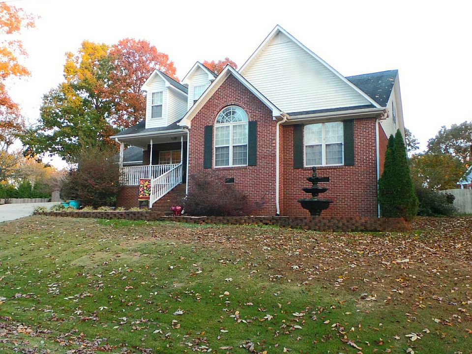 1st image of 11 Dianna Dr