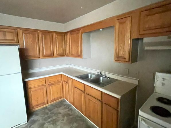 8746 W Carmen Ave #4