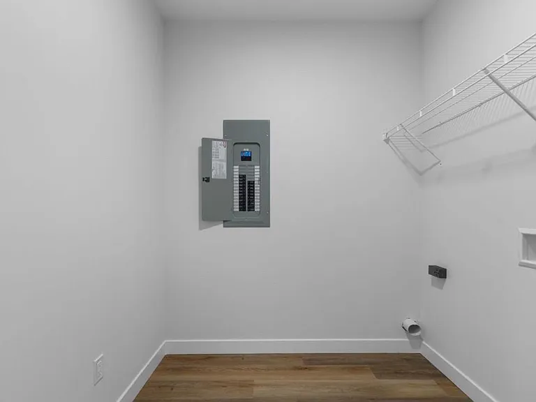 Unit Photo