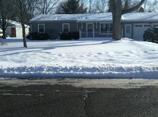 61521 Rambling Way, South Lyon, MI 48178