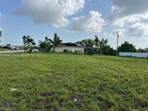 3rd image of 2109 NE 14th Pl