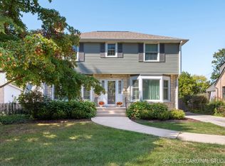 626 N President St, Wheaton, IL 60187