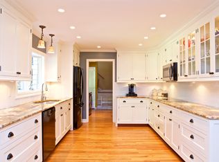 14 Grey Hollow Rd, Norwalk, CT 06850