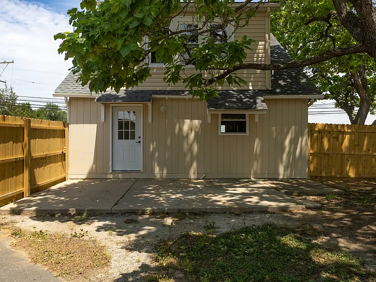 639 Landis Ave — Photo 7