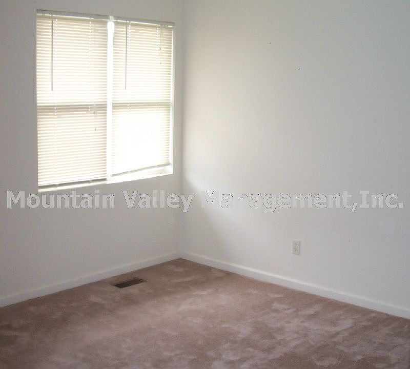 2nd image of 1728 N Burkwood Ct APT C