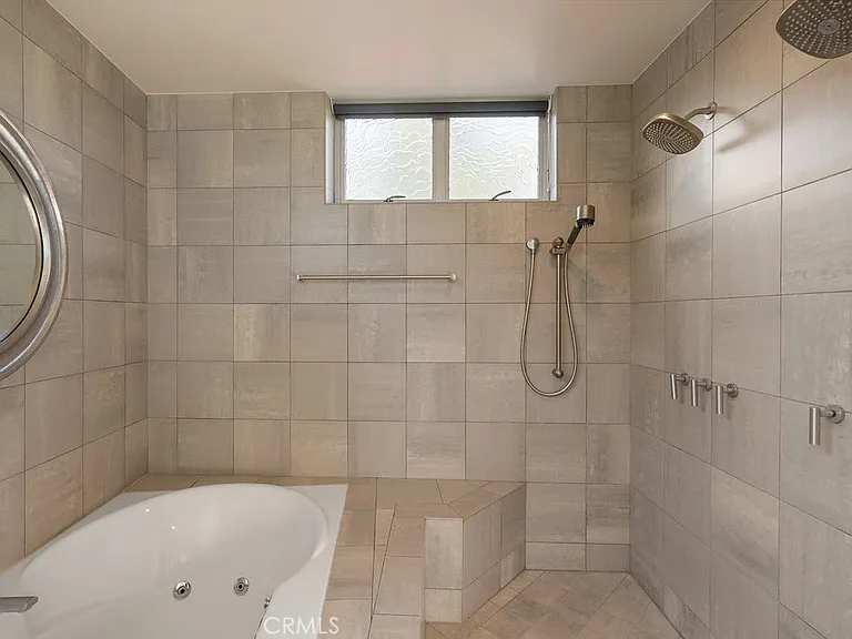 920 Skyline Dr — Photo 43