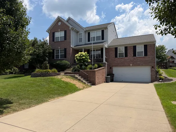 2011 Falling Water Ln, Hebron, KY 41048
