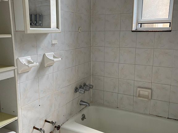 5th image of 8784 Bay 16th St #2