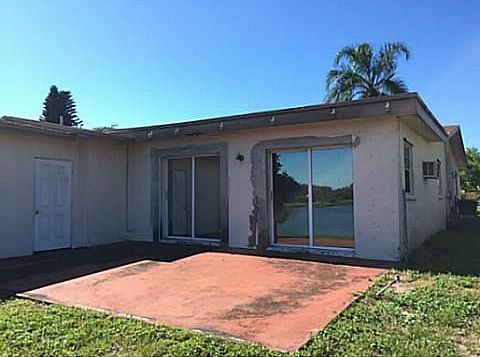 4th image of 2841 N 73rd Ave