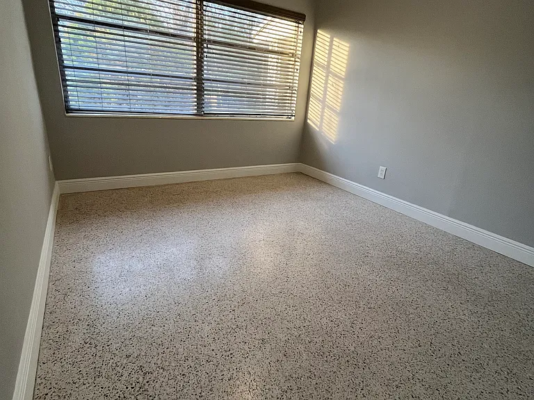 1512 Cheyenne St NE — Photo 5